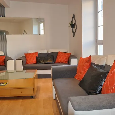 Le Felix Grat - Lavaloc 2*