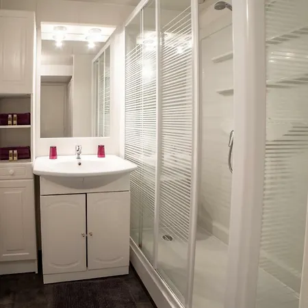 Le Felix Grat - Lavaloc 招待所